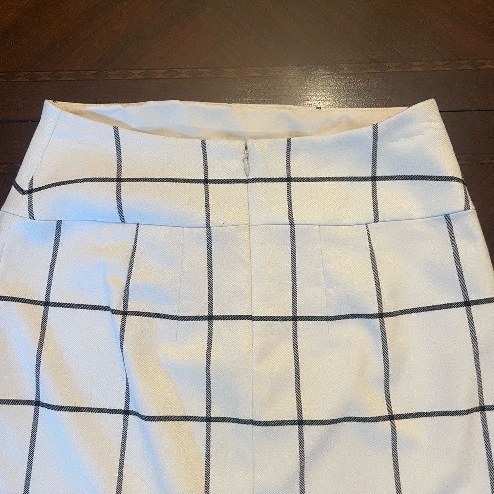 Express Women’s Cream and Black High Waisted Pencil Skirt - Picture 4 of 8